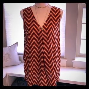 Sleeveless V-neck front & back blouse - Med